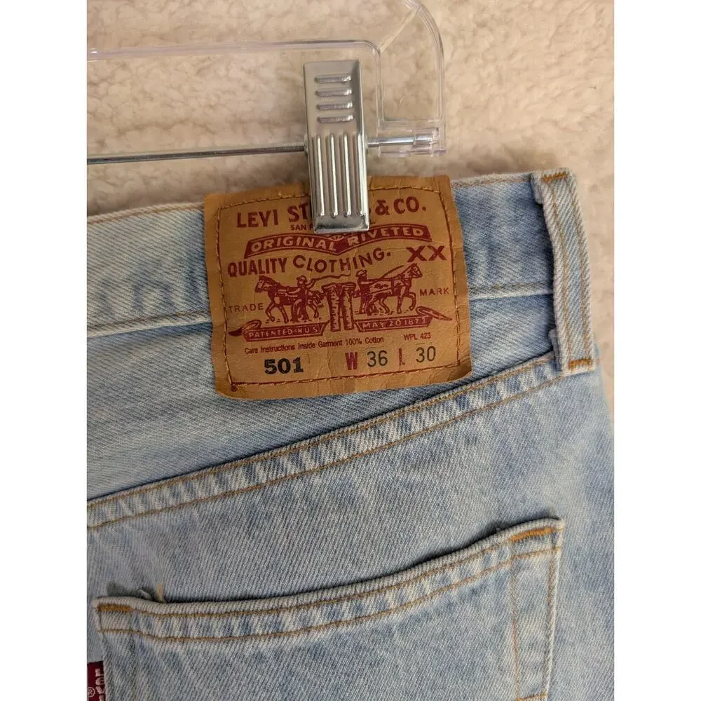 Vintage Levis 501 Jeans Mens 36x30 FITS 34x27 Blue Button Fly Straight Light